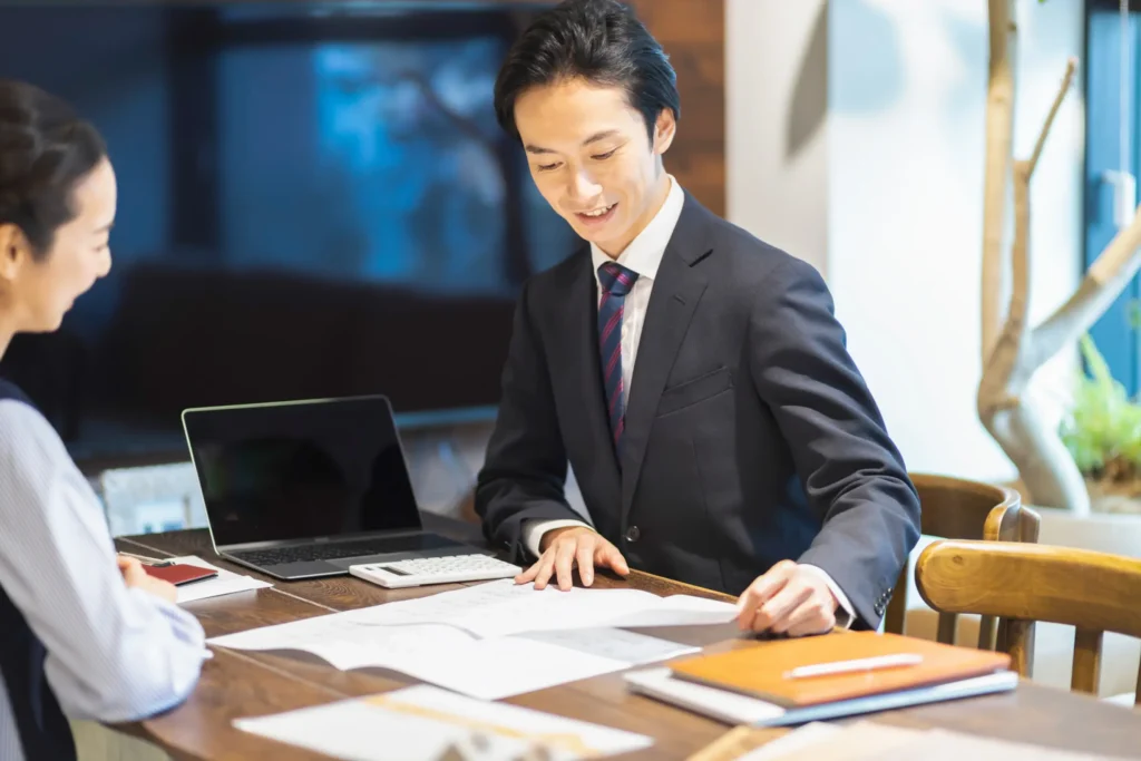 画像：300社以上の支援実績
